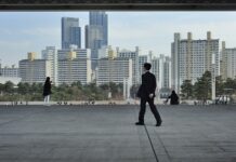 Jak założyć własną stronę na Facebooku?