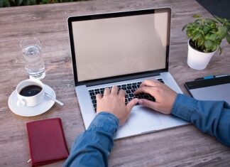 Jak się pisze daty w CV?